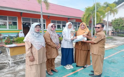 Penyerahan Hadiah Lomba O2SN, LKSN, dan FLS3N di SLBN 1 Painan Tahun 2025
